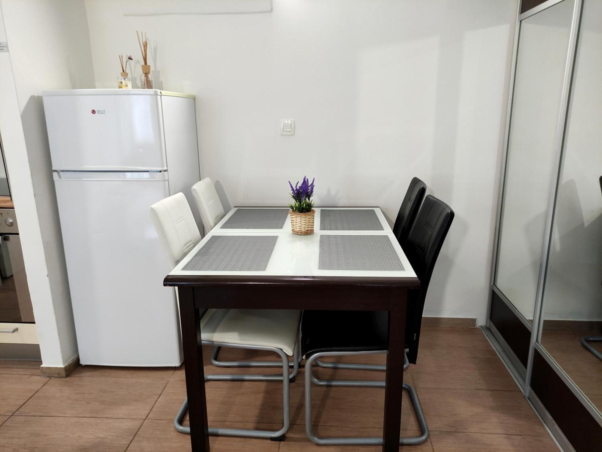 Studio Apartment Sisters 3-4 Ljubljana Buitenkant foto