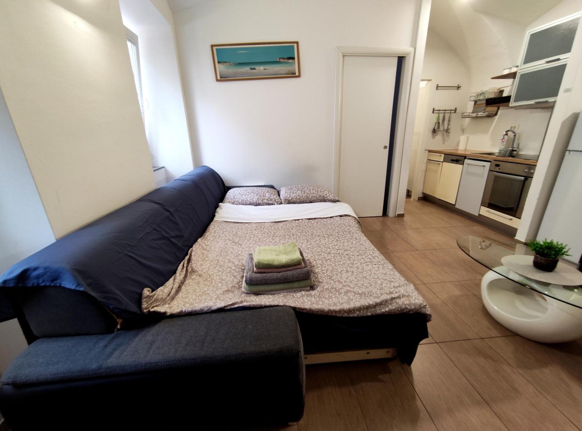 Studio Apartment Sisters 3-4 Ljubljana Buitenkant foto